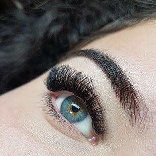 Russian volume wimperextensions